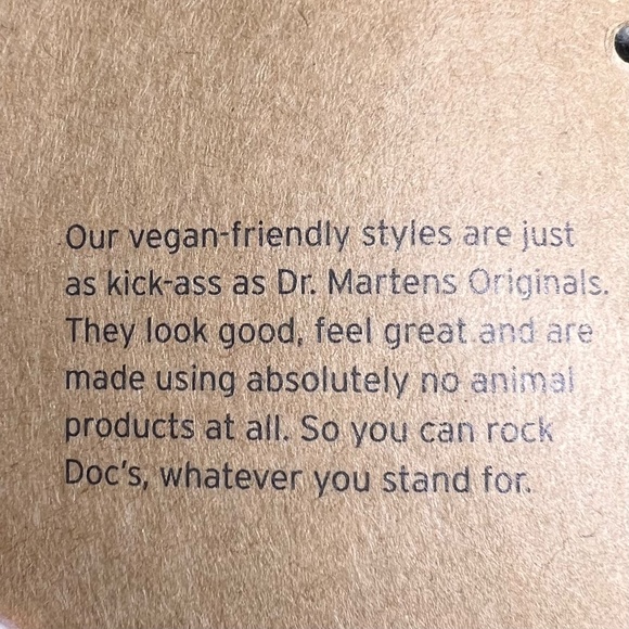 Dr. Martens VEGAN 2976 Quad Chelsea  Boots Black Unisex's Platform M-11 / W-12 - Picture 16 of 16